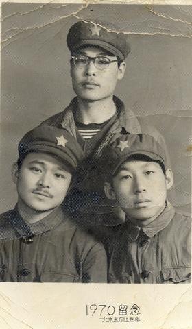 津哈战友（沈晓芳、张玉山和姜振泽）.jpg