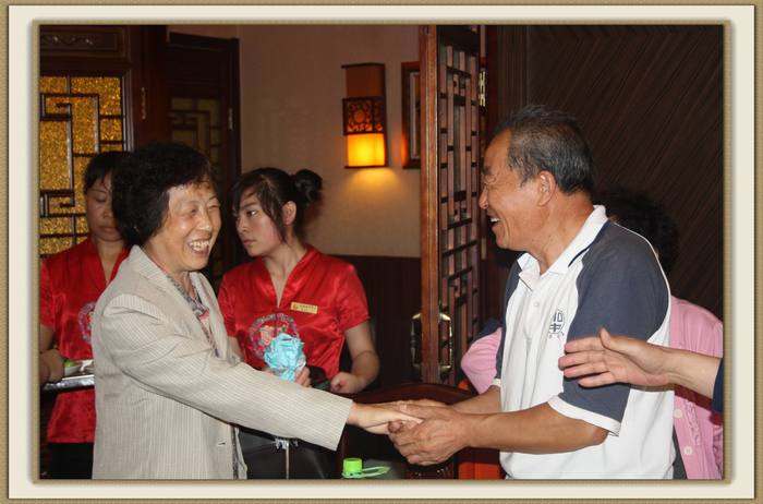 _施连长与董排长.jpg